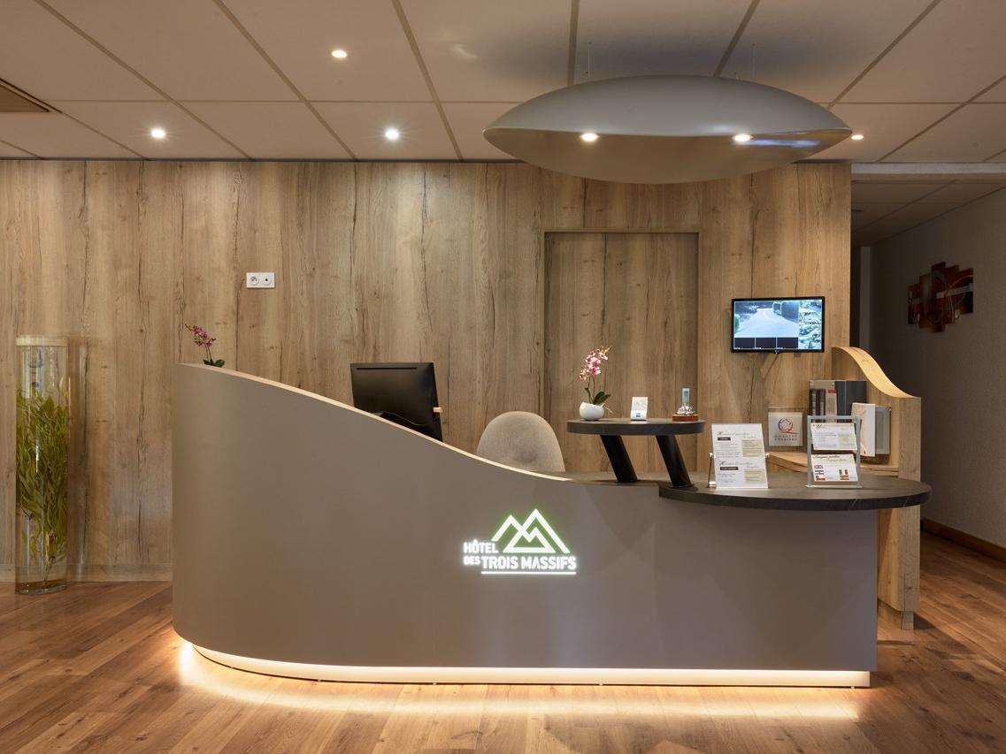 Logis Des Trois Massifs Ξενοδοχείο Claix  Εξωτερικό φωτογραφία